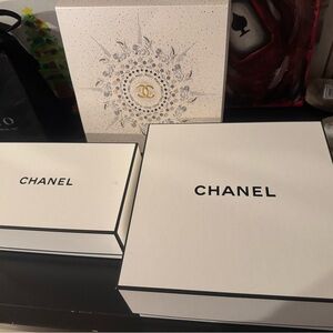 CHANEL White and Black Gift Boxes